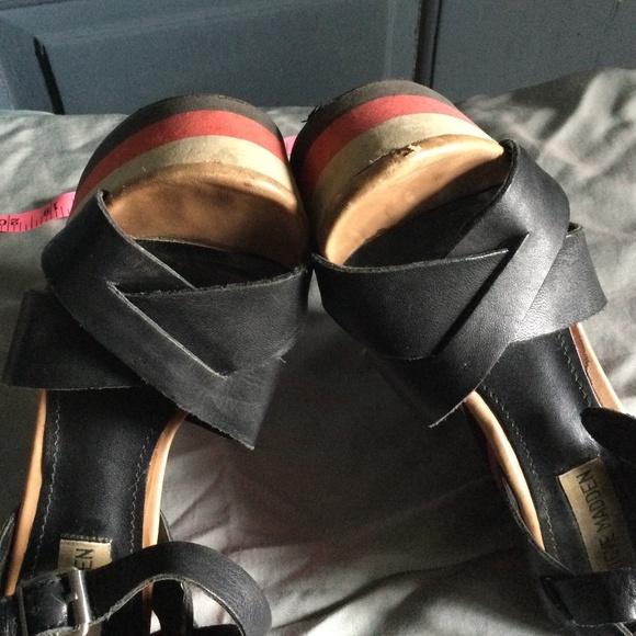 Steve Madden leather platform wedge sandals black with striped bottoms size 6m - Picture 9 of 11